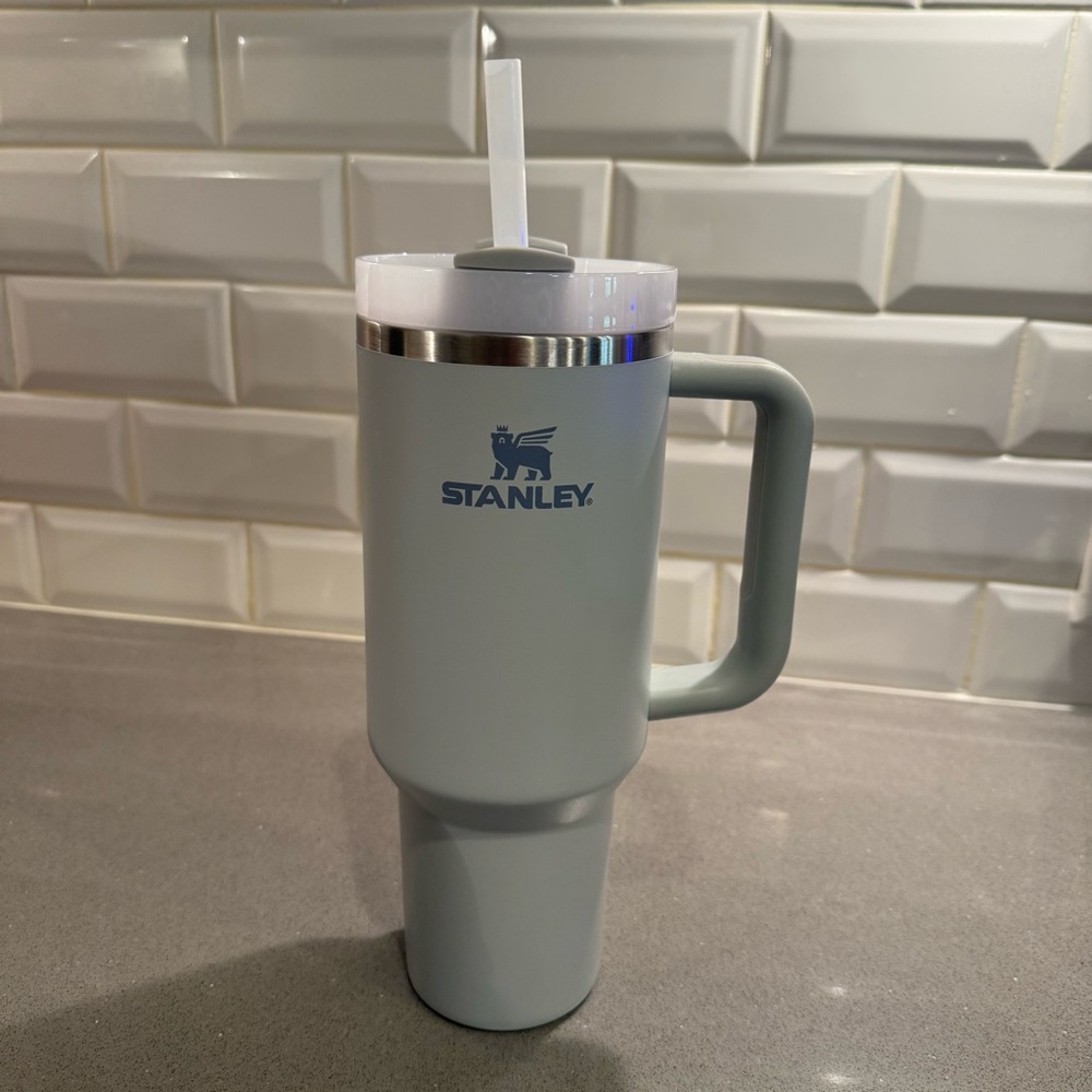 Stanley 40oz stainless steel H2.0 FlowState tumbler Hearth & Hand Magnolia